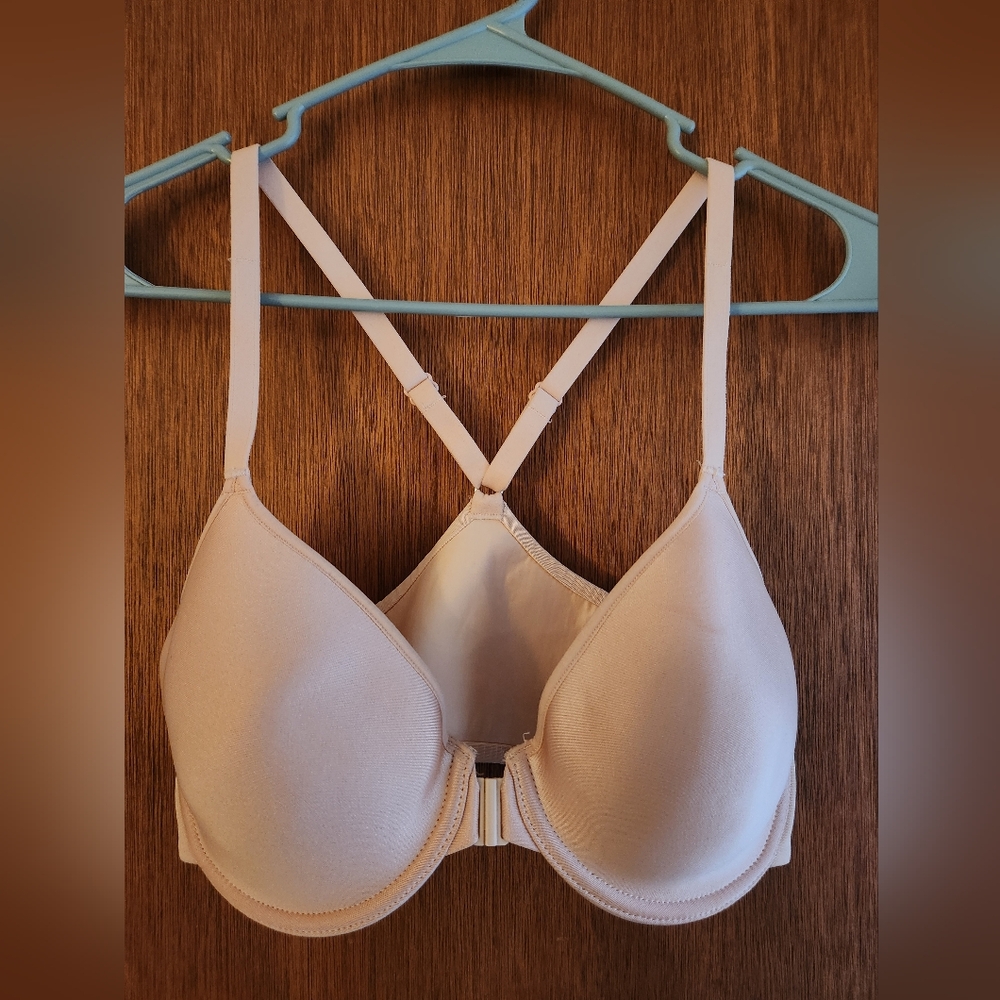 Chantelle bra size 32 DD